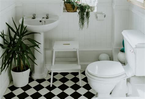 tolites|toilets for small bathrooms.